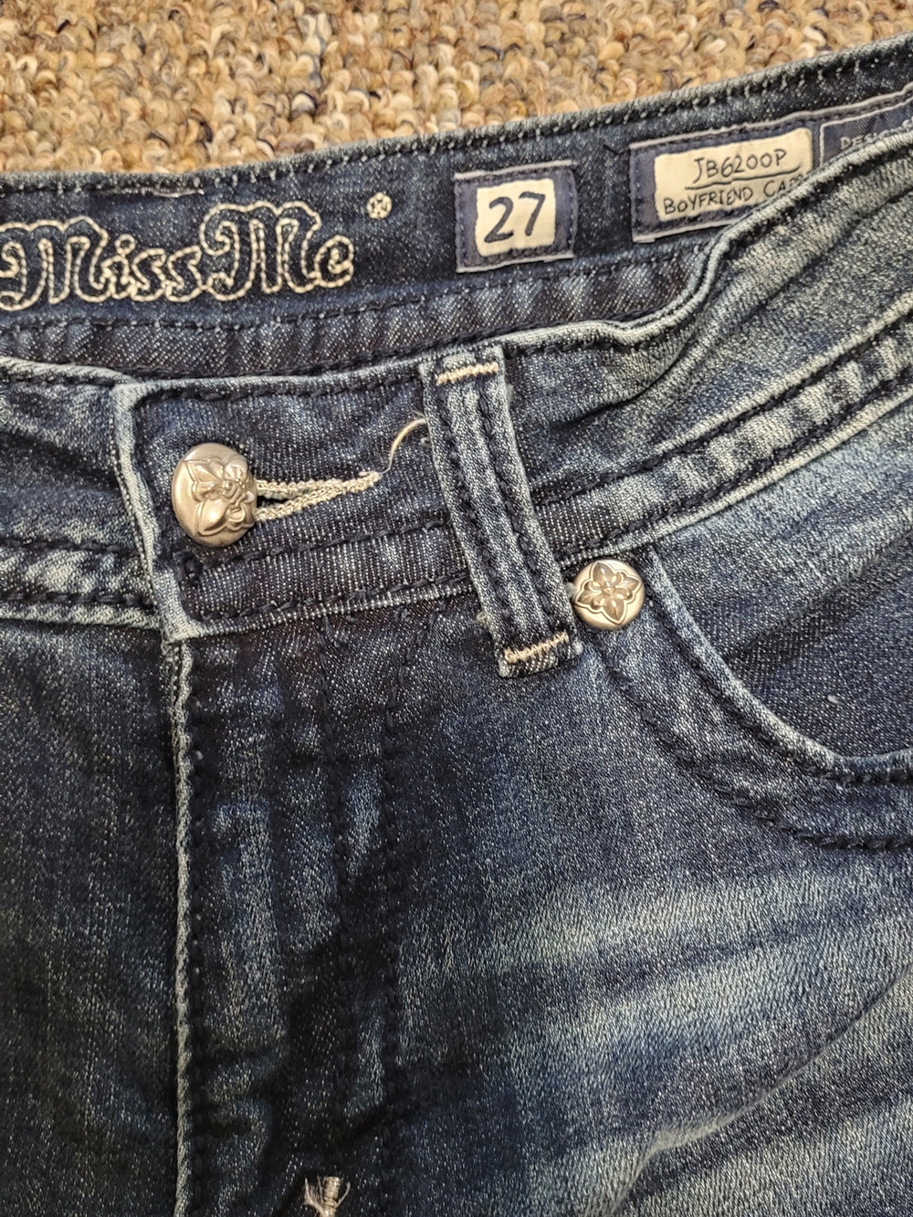 Miss Me Women's Dark Wash Boyfriend Capri Jeans Size 27 - Picture 2 of 8